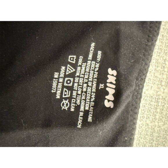 SKIMS Bodysuit Womens XL Black Cami Spaghetti Strap Square Neck Snap - Picture 7 of 8